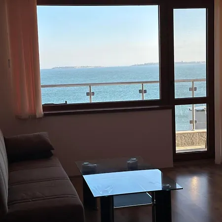 Apartment Tuna